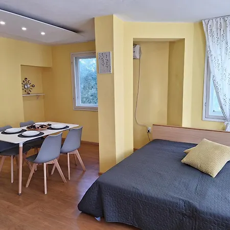 Location Harmony By Hostex 아파트