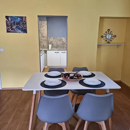 Location Harmony By Hostex 바르나